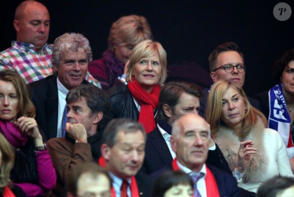 Claude Serillon et Catherine Ceylac, François Baroin et Michèle Laroque - People à la finale de la Coupe Davis (France - Suisse) au Stade Pierre Mauroy de Lille Métropole le 21 novembre 2014 