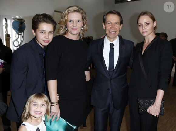 Jeff Koons avec sa femme Justine Wheeler-Koons et ses enfants, Stella McCartney - Inauguration de l'exposition Jeff Koons au Centre Pompidou à Paris le 24 novembre 2014.