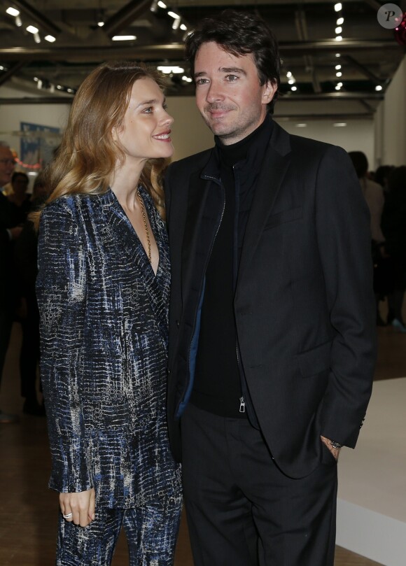 Natalia Vodianova et son compagnon Antoine Arnault - Inauguration de l'exposition Jeff Koons au Centre Pompidou à Paris le 24 novembre 2014.