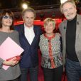 Françoise Coquet, Michel Drucker, Victor Lanoux et sa femme Véronique Langlois - Enregistrement de l'émission "Vivement Dimanche" diffusée le 16 novembre 2014 sur France 2.