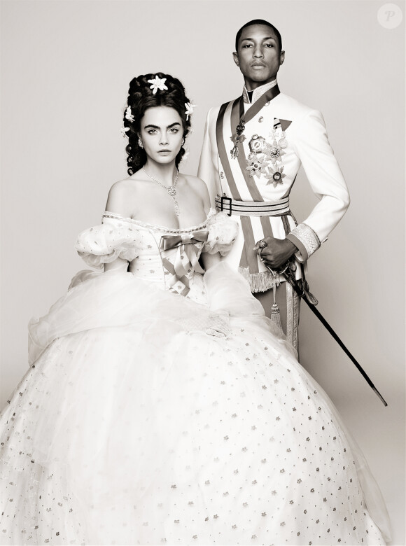 Cara Delevingne et Pharrell Williams, impératrice et empereur d'Autriche dans le film Reincarnation de Chanel.