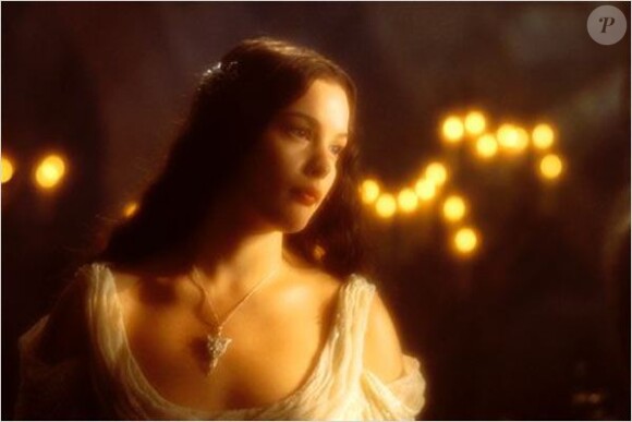 Liv Tyler est Arwen dans le Seigneur des anneaux : la communauté de l'anneau
