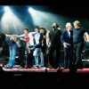 Mick Jagger, Keith Richards, Ronnie Wood, Charlie Watts et Bobby Keys lors d'un concert au Globe Arena de Stockholm, le 21 juillet 2003