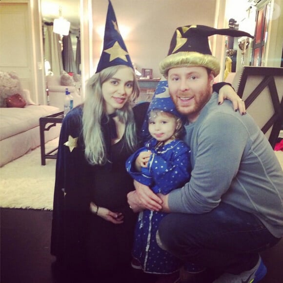 Sean Parker et Alexandra posent avec leur fille aînée Winter Victoria pour Halloween, octobre 2014.