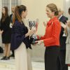 La princesse Elena d'Espagne participe à la remise des trophées des Premios Nacionales del Deporte 2013 au palais royal El Pardo. Madrid, le 4 décembre 2014.