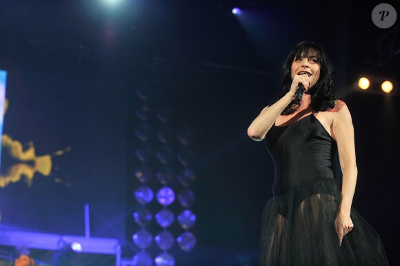 La chanteuse Lio en concert dans le cadre de la tournée " Stars 80 " au Zénith Paris, le 12 avril 2013.