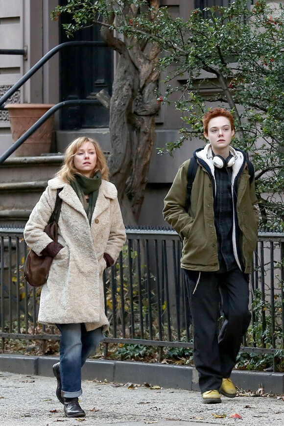Naomi Watts et Elle Fanning sur le tournage du film Three Generations à New York le 4 décembre 2014.