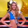 Camille Cerf (Miss Nord-Pas-de-Calais) en bikini, lors de la cérémonie de Miss France 2015 sur TF1, le samedi 6 décembre 2014.