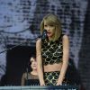 Taylor Swift preste lors du concert Jingle Bell Ball de la radio Capital FM à l'O2 Arena. Londres, le 7 décembre 2014.