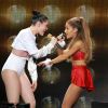 Jessie J et Ariana Grande prestent lors du Jingle Ball 2014 de la radio KIIS FM au Staples Center. Los Angeles, le 5 décembre 2014.