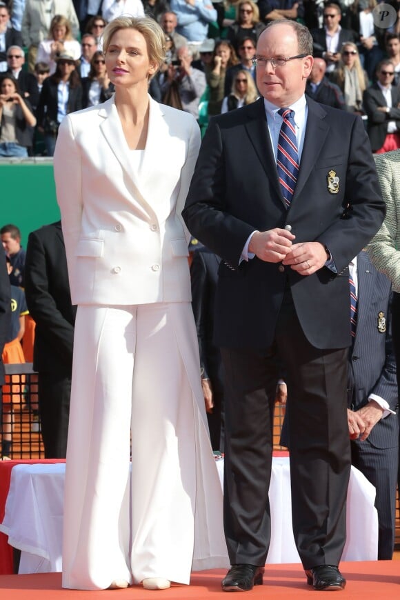 La princesse Charlene et le prince Albert II de Monaco le 20 avril 2014 lors de la finale du Rolex Masters de Monte-Carlo, remportée par Stanislas Wawrinka.