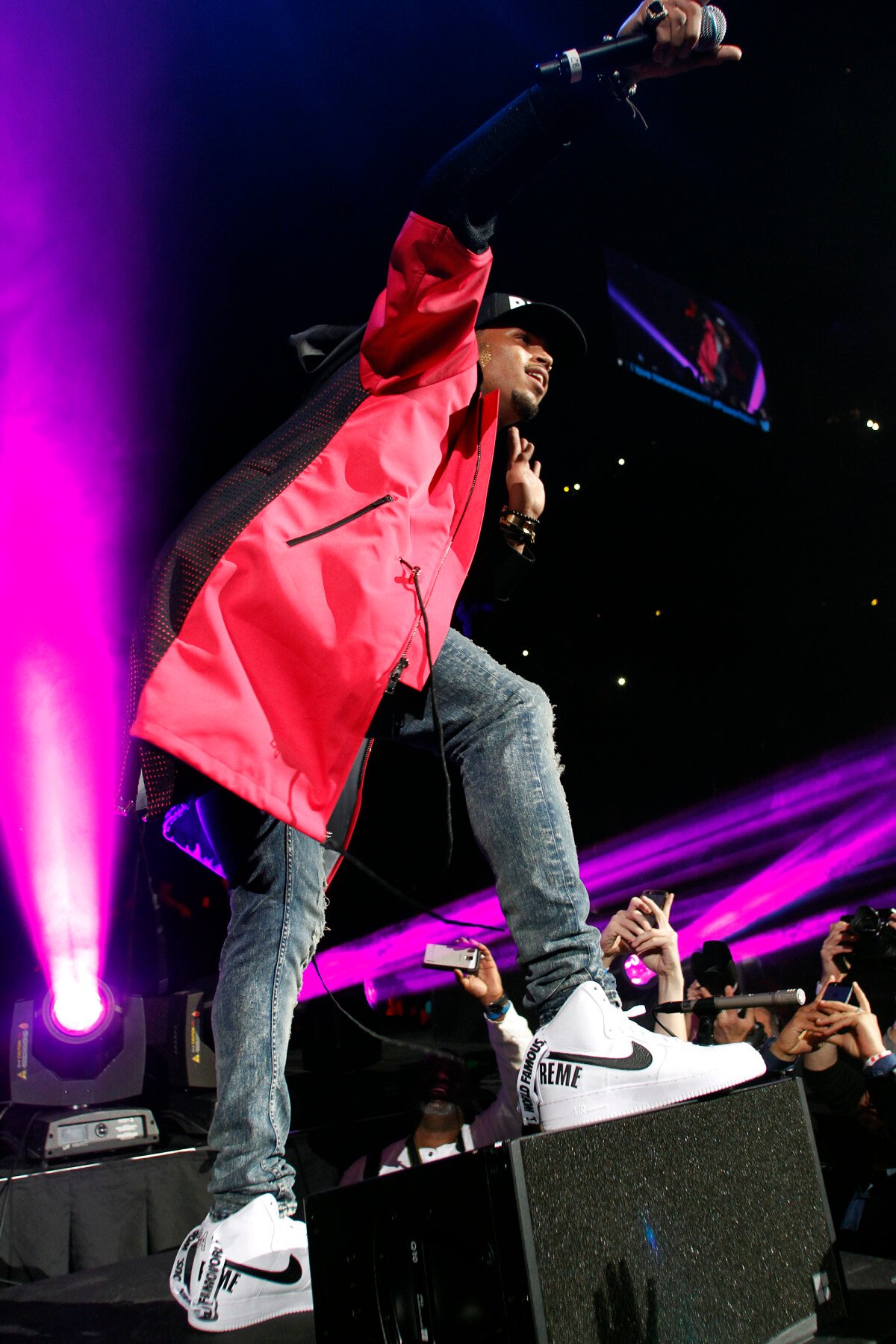 Vidéo Chris Brown Confirme Sa Rupture Avec Karrueche Tran Sur Scène Lors Du Concert Cali 1040