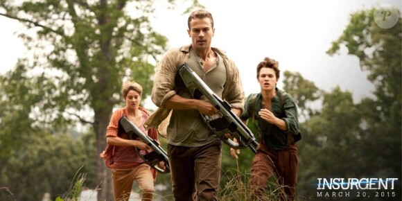 Shailene Woodley, Theo James et Ansel Elgort dans Divergente 2 : L'Insurrection.