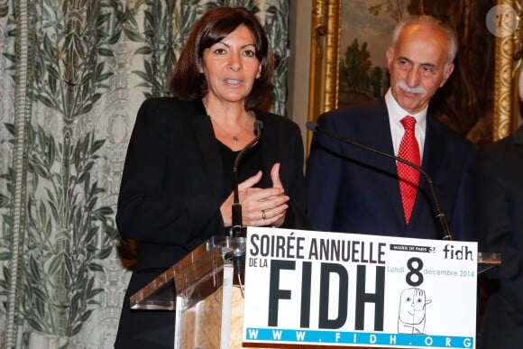 Exclusif - Anne Hidalgo et Karim Lahidji (président de la FIDH) - Soirée annuelle de la FIDH (Fédération Internationale des ligues de Droits de l'Homme) à l'Hôtel de Ville à Paris, le 8 décembre 2014.