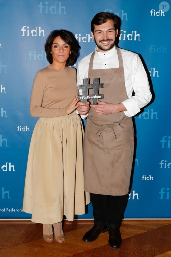 Exclusif - Florence Foresti et Thibault Sombardier (finaliste Top Chef 2014) - Soirée annuelle de la FIDH (Fédération Internationale des ligues de Droits de l'Homme) à l'Hôtel de Ville à Paris, le 8 décembre 2014.