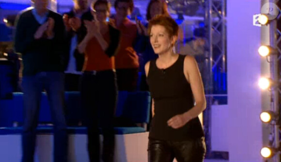 Natacha Polony, sexy en pantalon de cuir, a retrouvé Aymeric Caron et Laurent Ruquier dans "On n'est pas couché" sur France 2. Samedi 13 décembre 2014.
