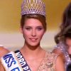 Camille Cerf (Miss Nord-Pas-de-Calais) est sacrée Miss France 2015, lors de la cérémonie de Miss France 2015 sur TF1, le samedi 6 décembre 2014.