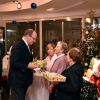 Le prince Albert II de Monaco lors de sa tournée de remise des cadeaux de Noël à la résidence de retraite A Quietudine à Monaco le 16 décembre 2014