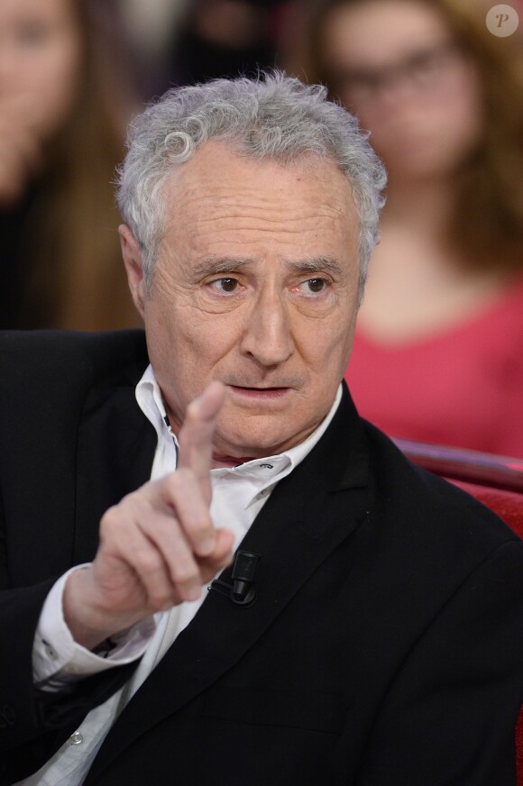 Daniel Prévost - Enregistrement de l'émission "Vivement Dimanche" à Paris le 16 décembre 2014. L'émission sera diffusée le 04 Janvier 2015.16/12/2014 - Paris