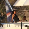 Kimora Lee Simmons, enceinte, profite de ses vacances sur l'île de Saint-Barth avec ses filles Ming et Aoki, son fils Kenzo, et son ex-mari Russell Simmons, sur le bateau de celui-ci, le 17 décembre 2014