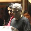 George Clooney et sa femme Amal se rendant au restaurant Asanebo Sushi à Los Angeles avec un couple d'amis le 17 décembre 2014