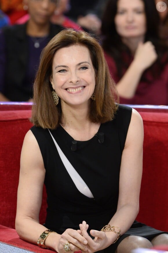 Carole Bouquet - Enregistrement de l'émission "Vivement Dimanche" à Paris, le 17 décembre 2014. L'émission est diffusée le 21 décembre 2014.