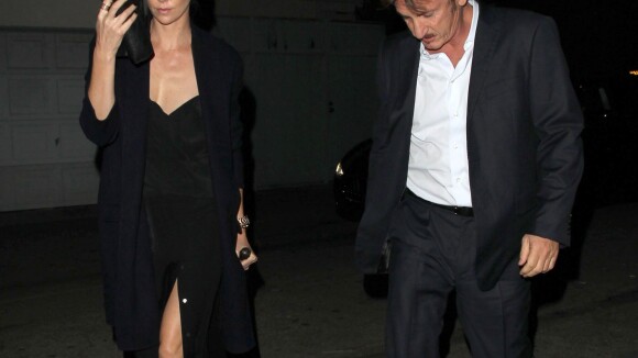 Charlize Theron et Sean Penn : Rumeurs de fiançailles mais pas de bague en vue...