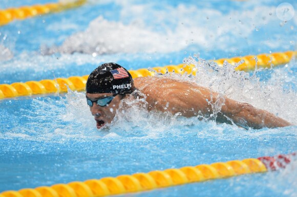 Michael Phelps lors du relais 4x100 m quatre nages à l'Aquatic Center de Londres le 4 août 2012