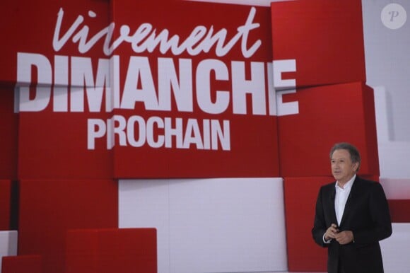 Michel Drucker - Enregistrement de l'émission Vivement Dimanche à Paris, le 7 janvier 2015. L'émission sera diffusée le 11 janvier 2015.