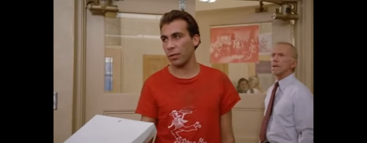 Vidéo : Taylor Negron dans Ça chauffe au lycée Ridgemont, 1982 - Purepeople
