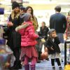 Jessica Alba fait du shopping avec ses filles Honor et Haven à Beverly Hills, le 10 janvier 2015
