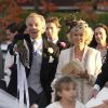 Mark Shand et Camilla Parker Bowles en famille le 4 octobre 2003 lors du mariage d'une nièce de la duchesse à Stourpaine, dans le Dorset.