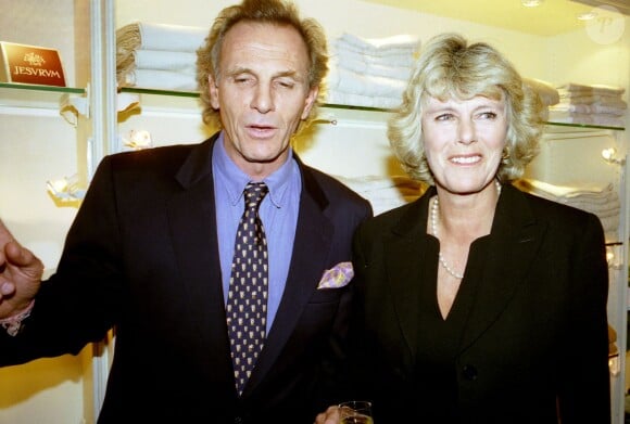 Mark Shand et sa soeur Camilla Parker Bowles lors d'une soirée en 1998 à Mayfair