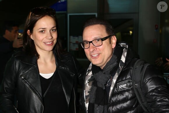 Nathalie Péchalat et Jean-Marc Généreux arrivent à l'aéroport de Nice avant une représentation dans le cadre de la tournée Danse avec les stars, le 6 janvier 2015.