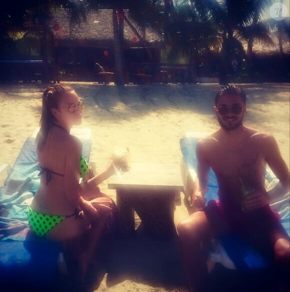 Vanessa Lawrens et son petit ami Julien Guirado : Vacances en amoureux à Punta Cana, en janvier 2015