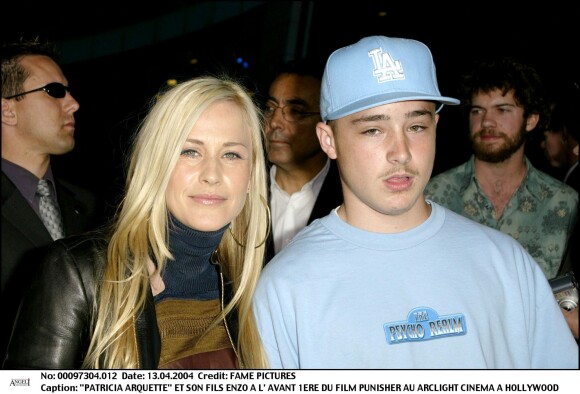 Patricia Arquette et son fils Enzo à Hollywood le 4 décembre 2004