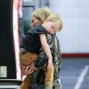Hilary Duff se promène avec son fils Luca dans un centre commercial à Los Angeles, le 23 janvier 2015