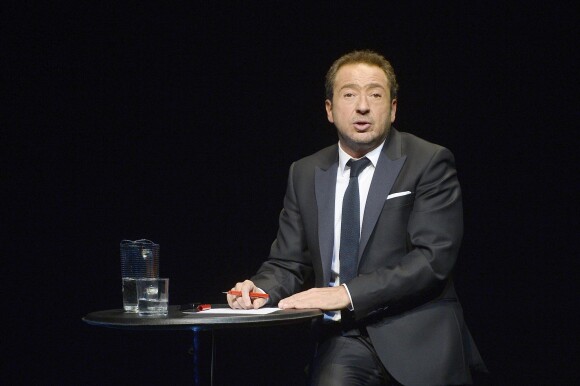 "On ne peut pas rire de tout", nouveau spectacle de Patrick Timsit au Théâtre du Rond-Point à Paris le 19 janvier 2015.