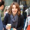 Tina Fey, enthousiaste, sur le tournage de "30 Rock" à New York, le 25 septembre 2012.