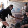 Angelina Jolie est allée à la rencontre des réfugiés syriens dans un camp de Mafraq, en Jordanie. Le 11 septembre 2012.