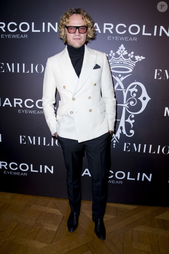 Peter Dundas (directeur artistique d'Emilio Pucci) assiste au dîner de présentation d'Emilio Pucci Eyewear par Marcolin à l'ambassade d'Italie. Paris, le 26 janvier 2015.