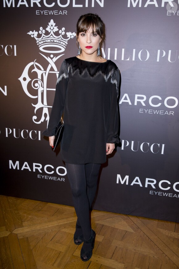 Flore Bonaventura assiste au dîner de présentation d'Emilio Pucci Eyewear par Marcolin à l'ambassade d'Italie. Paris, le 26 janvier 2015.
