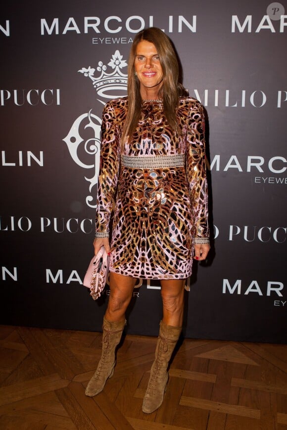 Anna Dello Russo assiste au dîner de présentation d'Emilio Pucci Eyewear par Marcolin à l'ambassade d'Italie. Paris, le 26 janvier 2015.