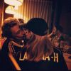 Johnny Hallyday et Laeticia : tendre baiser pour remercier les Bleus lors de la Coupe du monde 2014