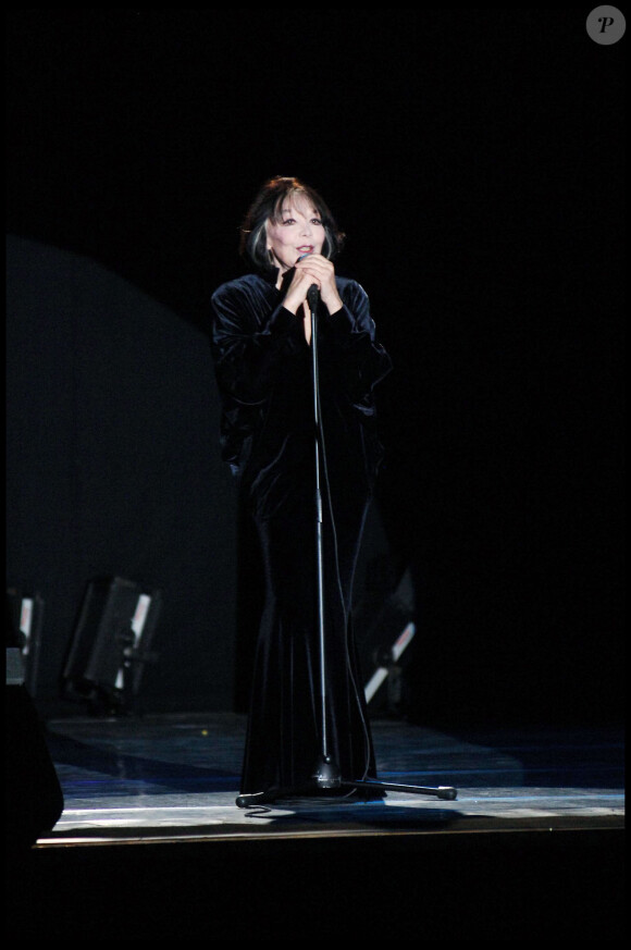 Juliette Greco en concert à Milan le 5 décembre 2005 