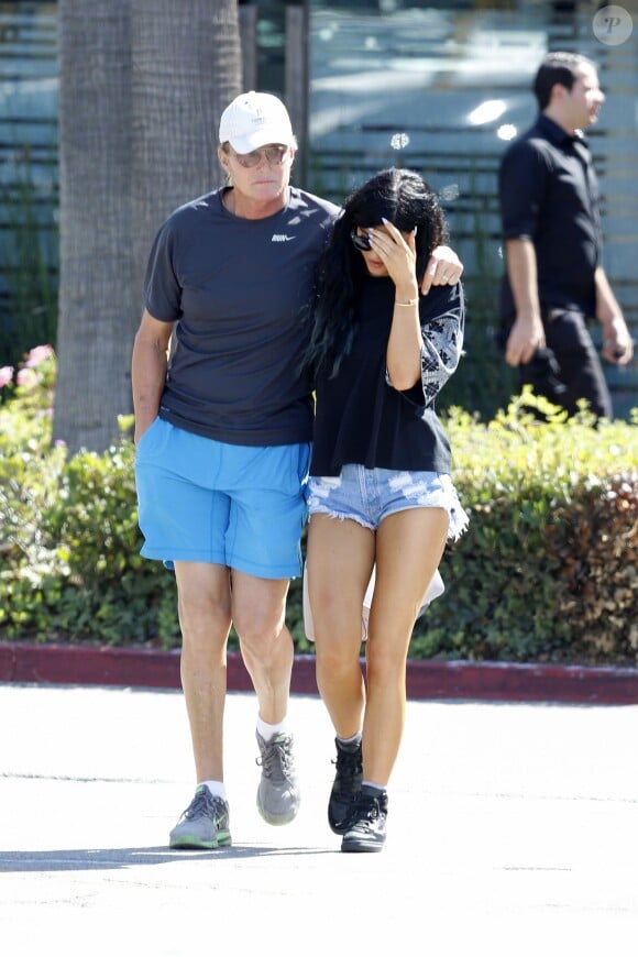 Bruce Jenner est allé déjeuner avec sa fille Kylie à Malibu le 27 septembre 2014