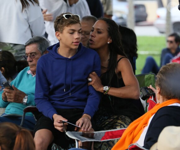 Barbara Feltus et son fils Elias Becker, lors du MISO@thebass au Bass Museum of Art de Miami, le 25 janvier 2015