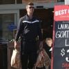 Exclusif - Robin Thicke va faire des courses avec son fils Julian au Bristol Farms à West Hollywood, le 1er février 2015. 