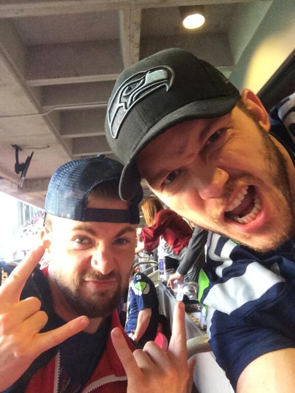 Chris Pratt et Chris Evans lors du Super Bowl qui opposait les New England Patriots aux Seahawks de Seattle le 1er février 2015 au Phoenix Stadium de Glendale
