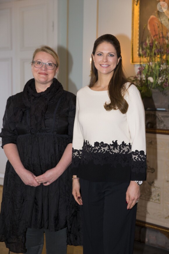 La princesse Madeleine de Suède, enceinte de cinq mois de son deuxième enfant, et son mari Christopher O'Neill étaient reçus le 2 février 2015 à déjeuner au château de Gävle.